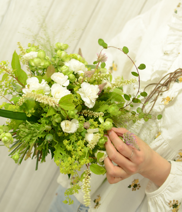 軽やかな花束