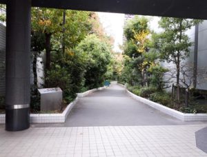 ⑤遊歩道入口