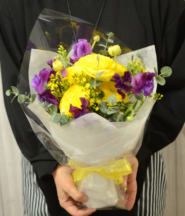 ラナンキュラスとスイトピーの花束