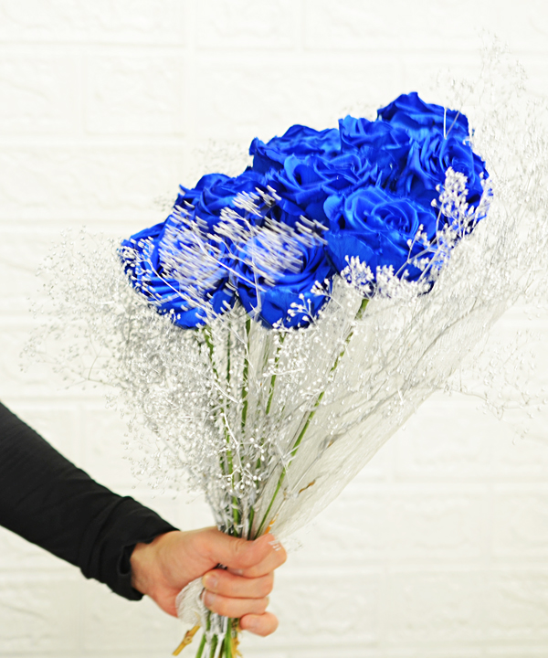 青バラの花束